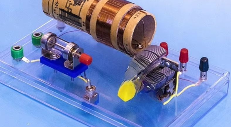 Science Hobbyist - 140 Spoel Luchtvariabele Condensator Retro Voor